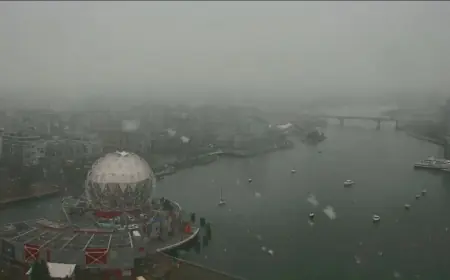 Vancouver Weather Forecast Exposes a Low-Elevation Alert While Mountain Corridors Face Far Heavier Snow