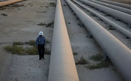 Gulf Oil Titans Slash Exports Amid Hormuz Strait Blockade