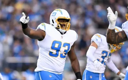 Otito Ogbonnia joins the Cowboys on a one-year deal as Tuesday’s defensive push continues