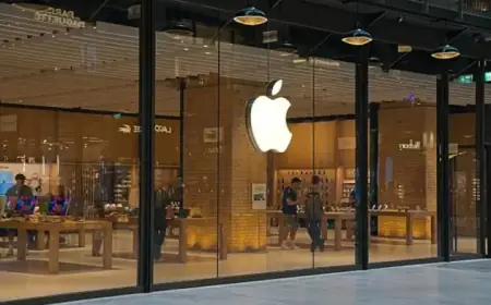 MacBook Neo Wows Critics with Revolutionary Design and Pricing