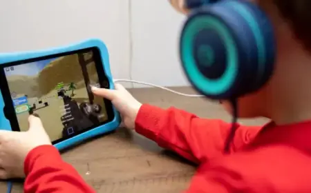 Kindergarten iPads and Breaktime YouTube: Navigating School Screen-Time Challenges