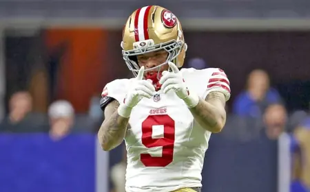 Skyy Moore heads to Green Bay on a one-year deal, shifting the return game’s balance