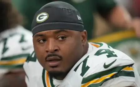 Browns Sign Pro Bowler Elgton Jenkins to $24M, 2-Year Deal