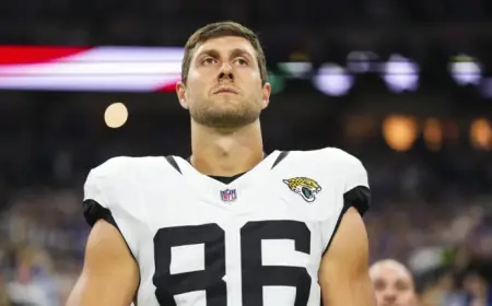 Johnny Mundt hits the market after Jaguars move on from the tight end