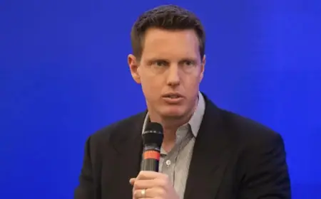 Paramount CEO David Ellison Discusses Merger Progress with WBD Executives