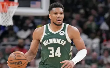 Giannis Antetokounmpo Ramps Up as Suns Vs Bucks Renew 2021 Finals Rivalry