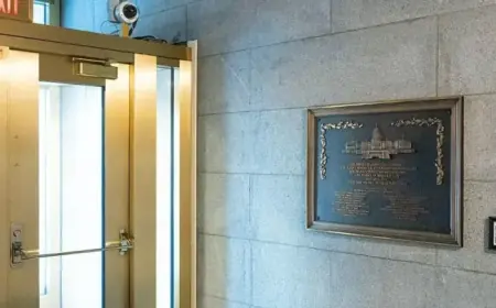 Judge Urged to Allow Jan. 6 Police Lawsuit on Capitol Plaque to Proceed