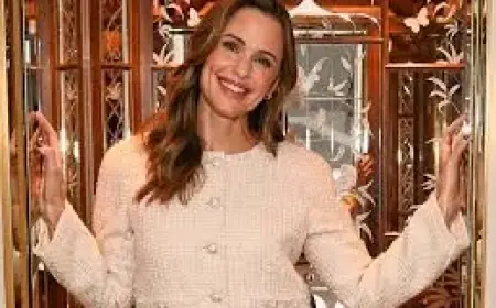 Boots vs. Sneakers: What Jennifer Garner’s switch reveals about practicality