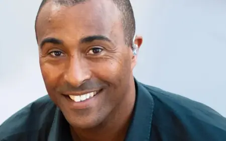 Colin Jackson urges gay athletes to live openly
