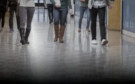 Uqar external analysis versus long-running psychiatric warnings: what the comparison reveals