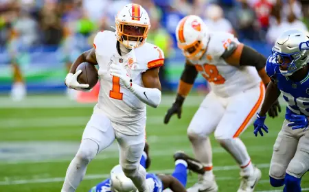 Rachaad White Signs With Washington Commanders on One-Year Deal, Reunites With Jayden Daniels