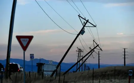 Xcel Power Outage plan highlights gaps as high winds shut I-25