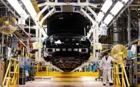 Canada Unemployment Rate Rises to 6.7% After 84,000 Jobs Lost