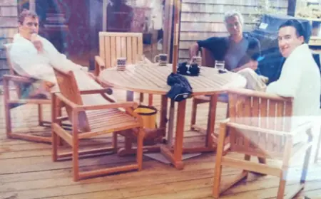 Andrew Mandelson photo with Jeffrey Epstein adds pressure to investigations