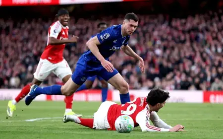 Jamie Redknapp Brands VAR A Disgrace At Emirates As Arsenal Denied Penalty Against Everton