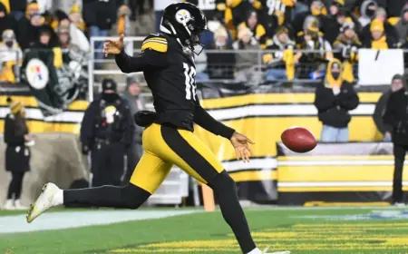 49ers Signing P Corliss Waitman for the 2026 Season