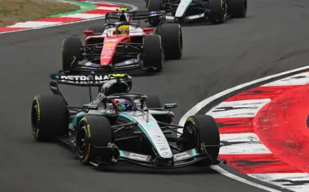 Antonelli F1 Holds Lead in Chaotic Chinese Grand Prix After Early Drama
