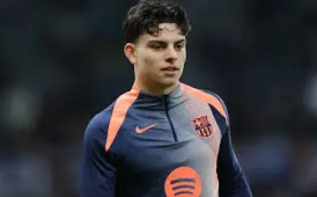 Xavi Espart, Barcelona Debut Sparks Praise and Message to Hansi Flick