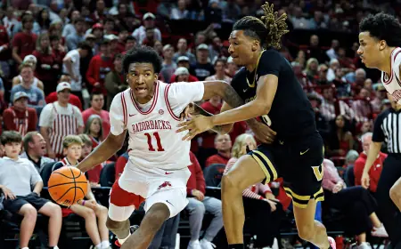 Vanderbilt Basketball LIVE — Commodores Lead Arkansas 55-54 in SEC Tournament Second Half — Sunday, March 15, 2026