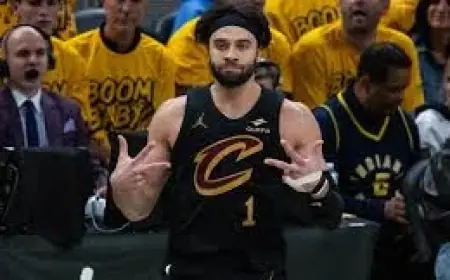 Max Strus Upgraded to Available Ahead of Potential Season Debut vs. Mavericks