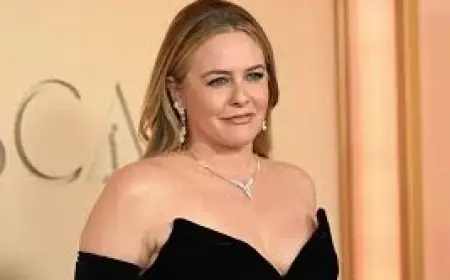 Alicia Silverstone Oscars Los Angeles Leaves Old Hollywood Impression, Marks First Return in Nearly 30 Years
