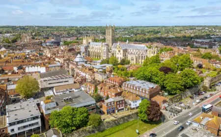 Meningitis Outbreak in Kent Leaves Two Dead; Health Officials Arrange Antibiotics for University Students