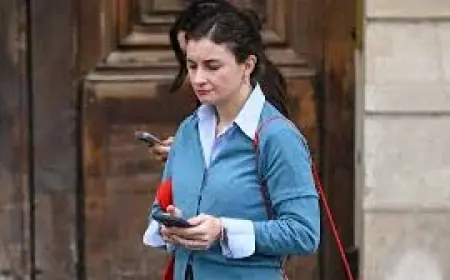 Anna Wintour in Paris Sparks Style Intervention for Vogue Editor Chloe Malle