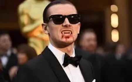 Jack O’connell Shocks Oscars Red Carpet With Blood-Stained Vampire Fangs