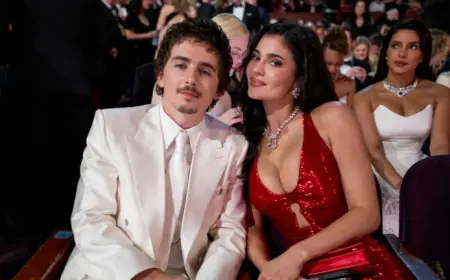 Timothee Chalamet Oscars Los Angeles Sparks Kylie Jenner Red-Hot Red Carpet Moment