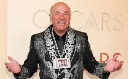 Kevin O’leary at the Oscars Sparks Buzz With Sports-Themed Card