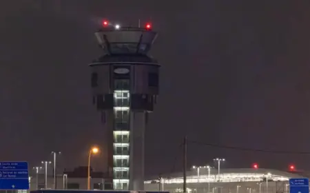 Aeroport Quebec Evacuated After Threat Call Sparks Large Police Security Operation