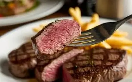 Ruth Chris Dress Code Notice Sparks Fresh Debate Over ‘Proper Attire’ in Upscale Dining