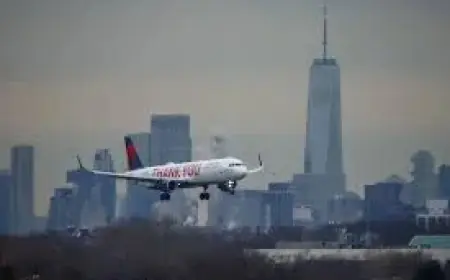 Dal Stock Jumps as Delta Lifts First-Quarter Revenue Guidance and Turns More Upbeat on Bookings