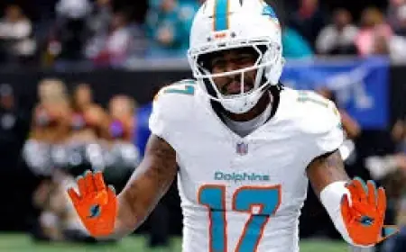 Waddle Trade Report: Broncos Linked to Blockbuster Deal for Dolphins Wide Receiver