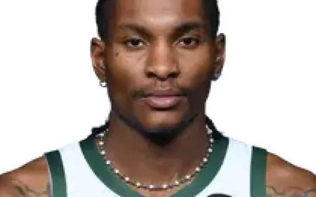 Kevin Porter Jr. Faces Uncertainty for Saturday Amid Knee Concerns