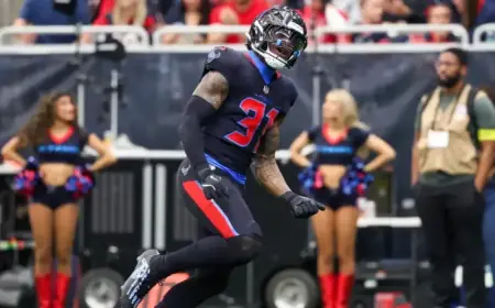 Damone Clark Inks 1-Year Contract with Detroit Lions