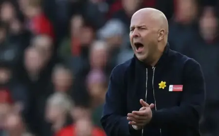 Ex-Liverpool Star Criticizes Arne Slot’s Decisions Against Tottenham