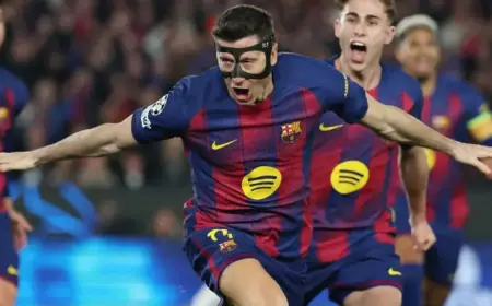 Robert Lewandowski Breaks 16-Year Champions League Record in Barcelona Victory