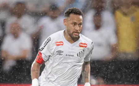 Santos Confirms Lineup for Match Against Inter: Will Neymar Play?