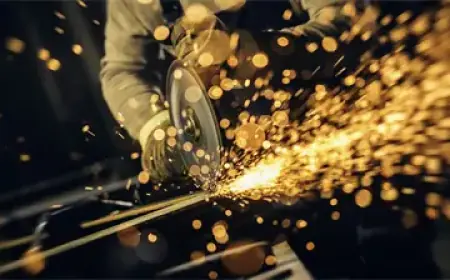 Non-ferrous Metal Stocks Fall as Dollar Hits 100 Amid Economic, Geopolitical Strains