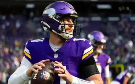 Vikings Sign Quarterback Carson Wentz