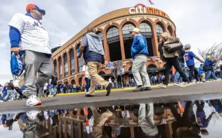 Mets Fans at Citi Field Enjoy Real-Time Game Radio Broadcasts
