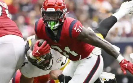 Eagles Strengthen Backfield with 1,100-Yard RB Signing Behind Barkley