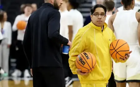 Amir Khan’s ‘Aura’ Returns as McNeese Hype Man for March Madness