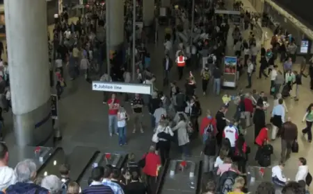 London Rush Hour Chaos: Key Tube Stations Face Major Service Disruption