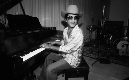 Bruno Mars Partners with Avex Music Group in Global Publishing Deal