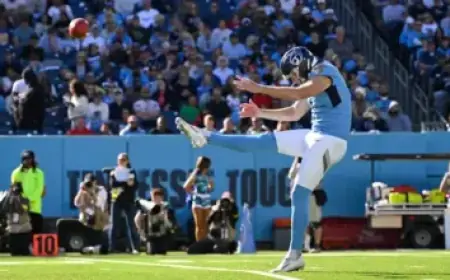 Jennifer Aniston and Jim Curtis Face Big Wedding vs. Elopement Decision