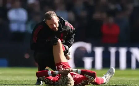 Ekitike Suffers Early Injury in Liverpool’s Premier League Clash at Brighton