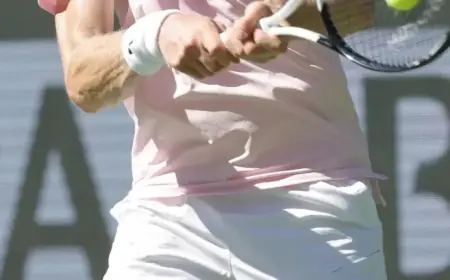 Sinner Dominates Dzumhur Amid Rain Delays at Miami Open Debut