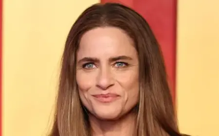 Amanda Peet Announces Breast Cancer Diagnosis